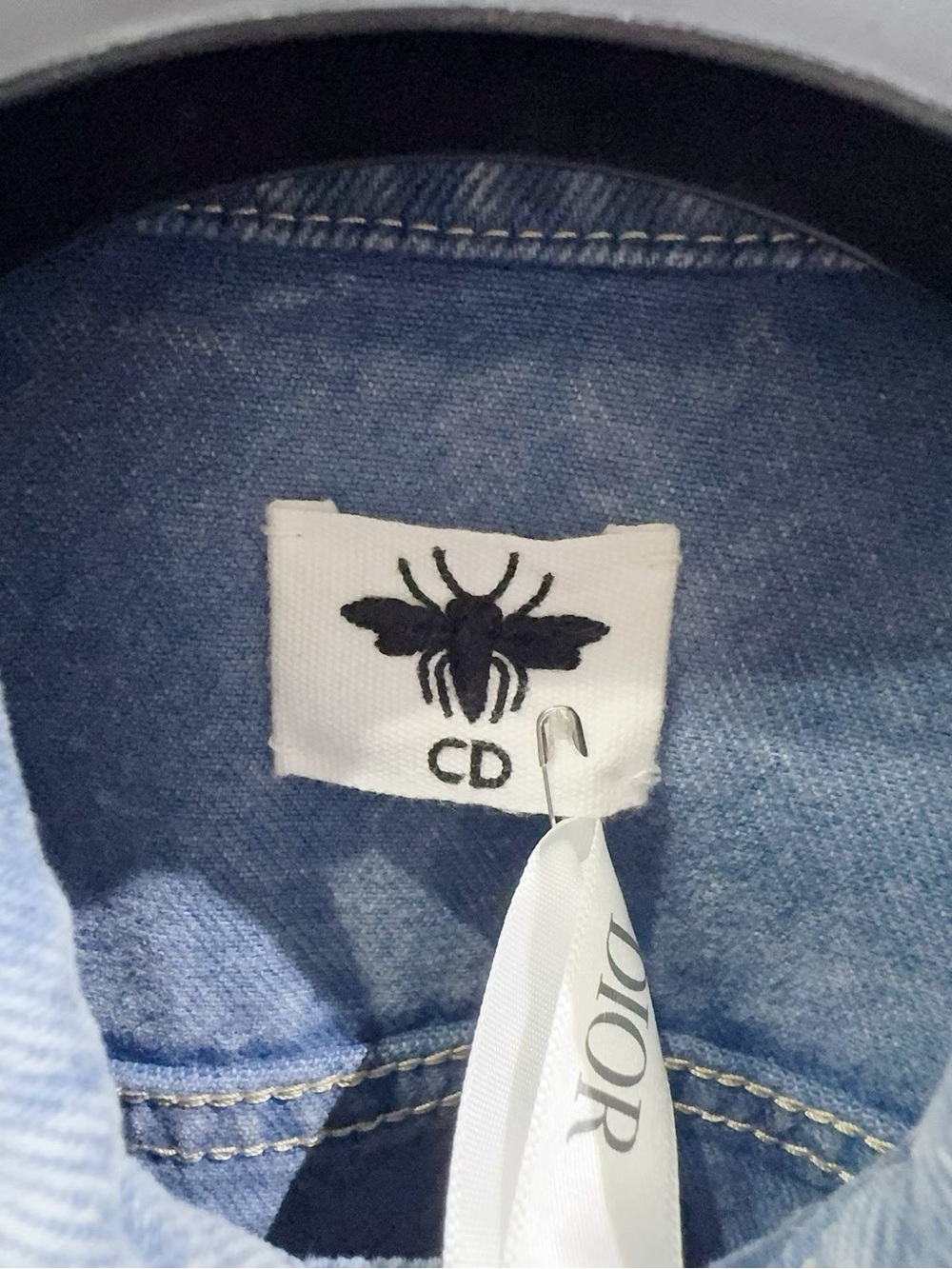 🚩steal Dior Light Blue Denim Vest with Branded Button - Picture 5 of 7